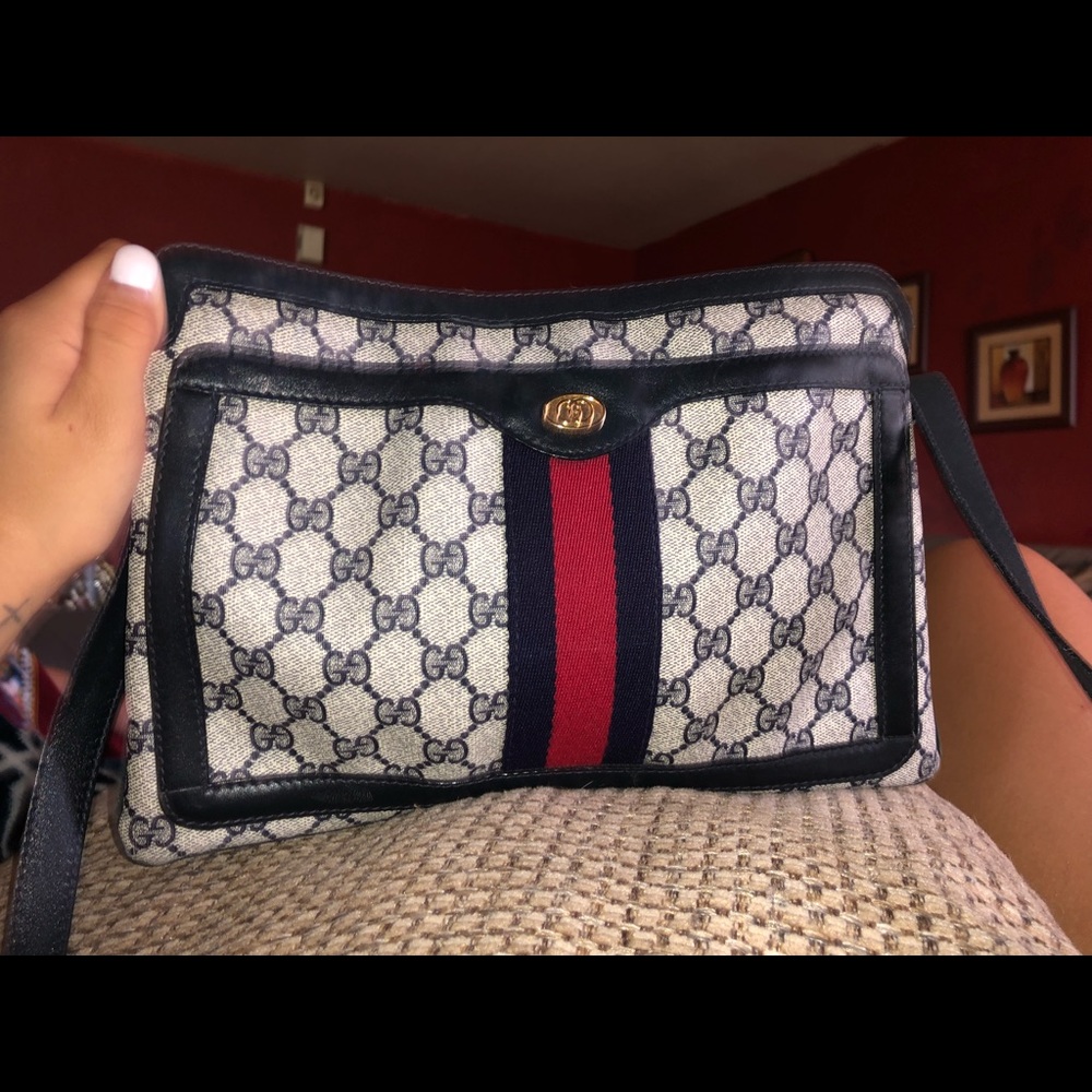 Authentic Gucci Purse.